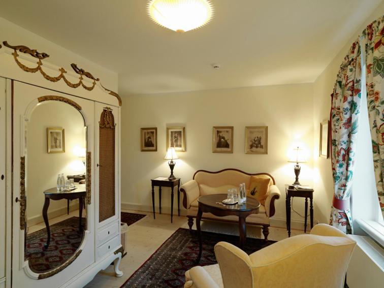 Broholm Castle Hotel Gudme Exterior photo